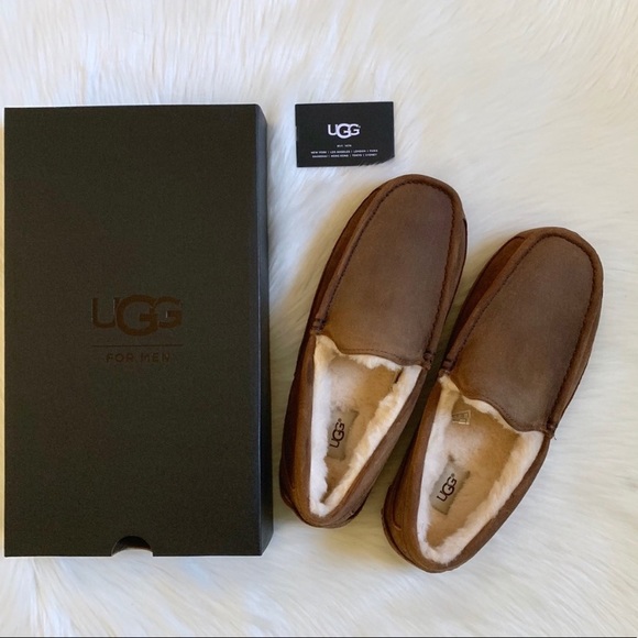 UGG Men’s Ascot Chestnut Suede Loafer Slippers - Picture 3 of 7